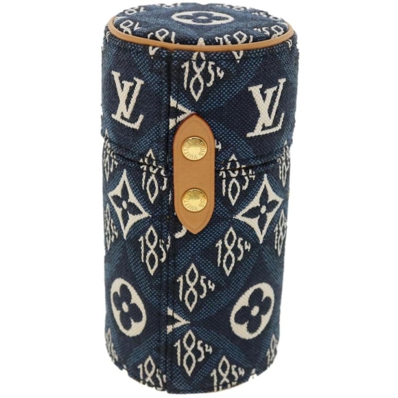 LOUIS VUITTON | Since 1854 100ML Travel Case - Picture 4 of 16